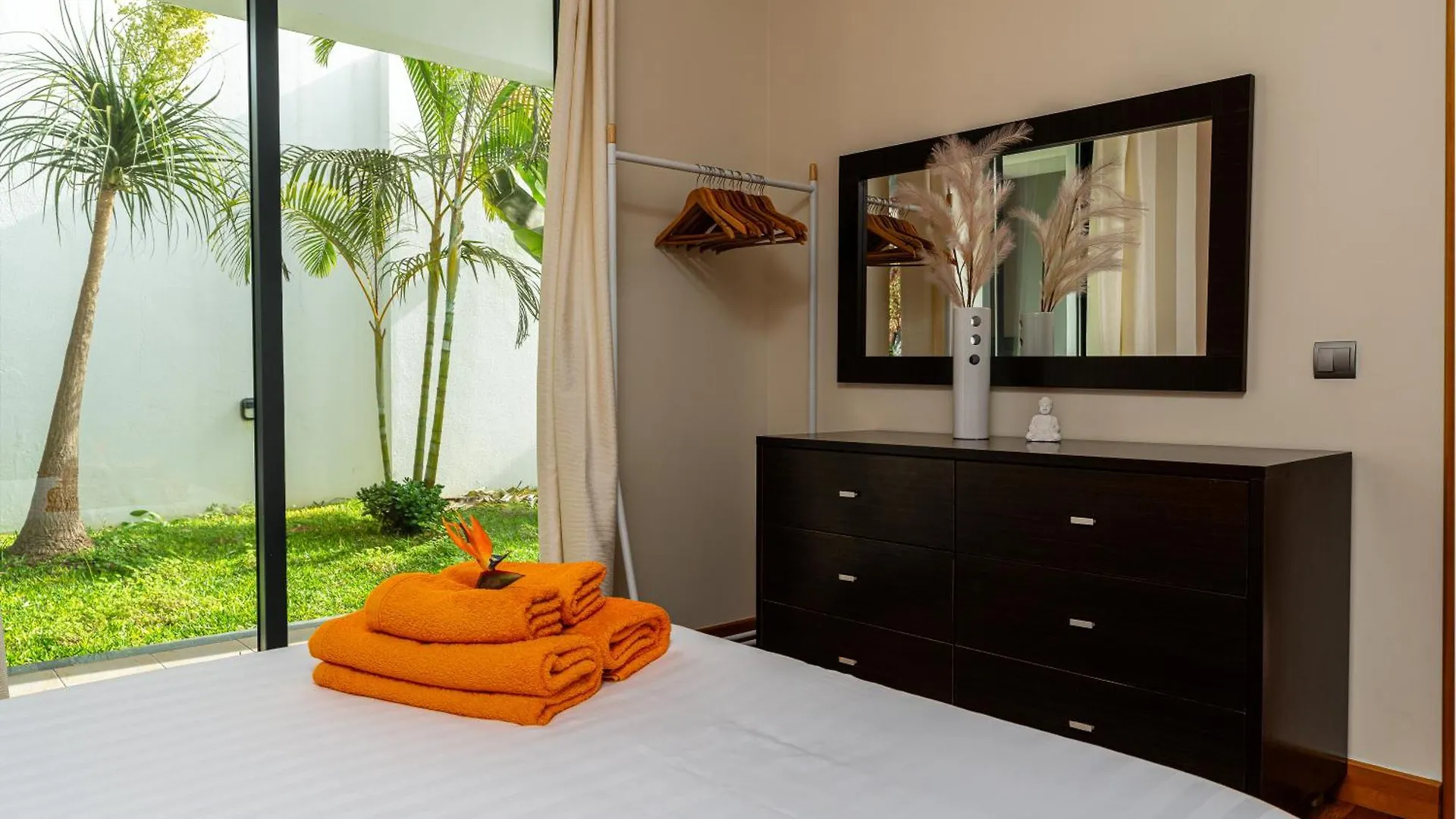 Villa Nunes, Big Holiday House With Private Pool Calheta  0*, Calheta (Madeira) Portugal