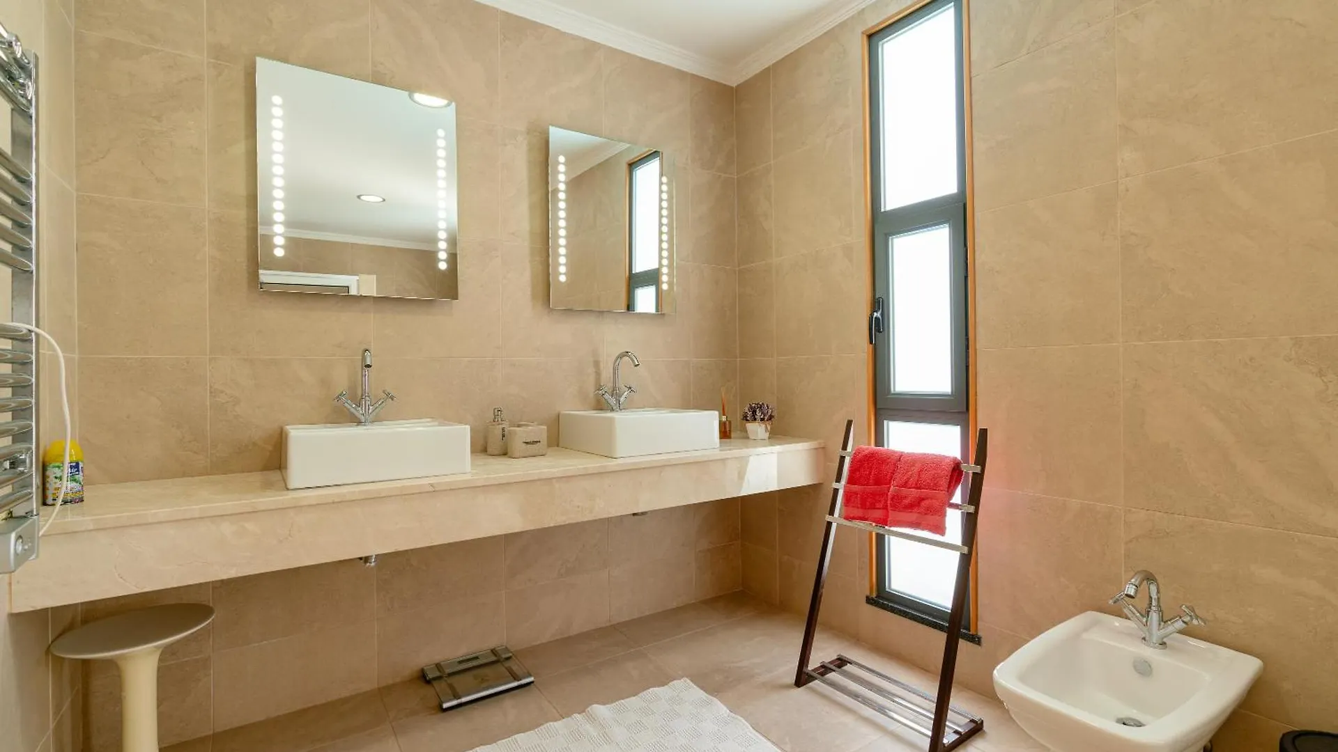 Villa Nunes, Big Holiday House With Private Pool カリェタ